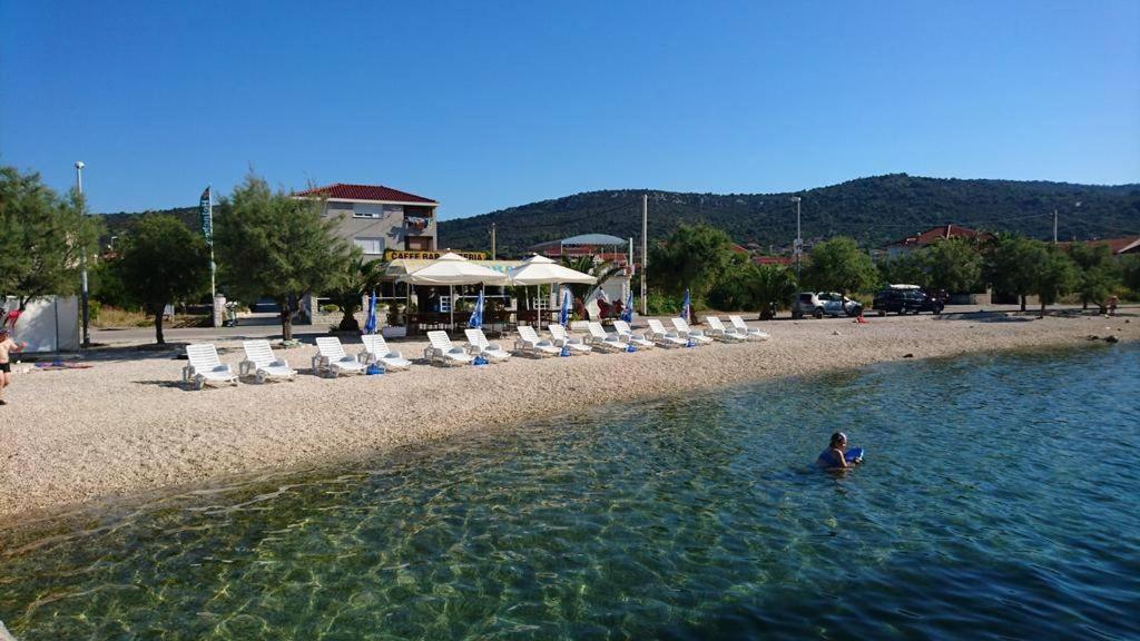 Providenca Apartman Vinišće Kültér fotó