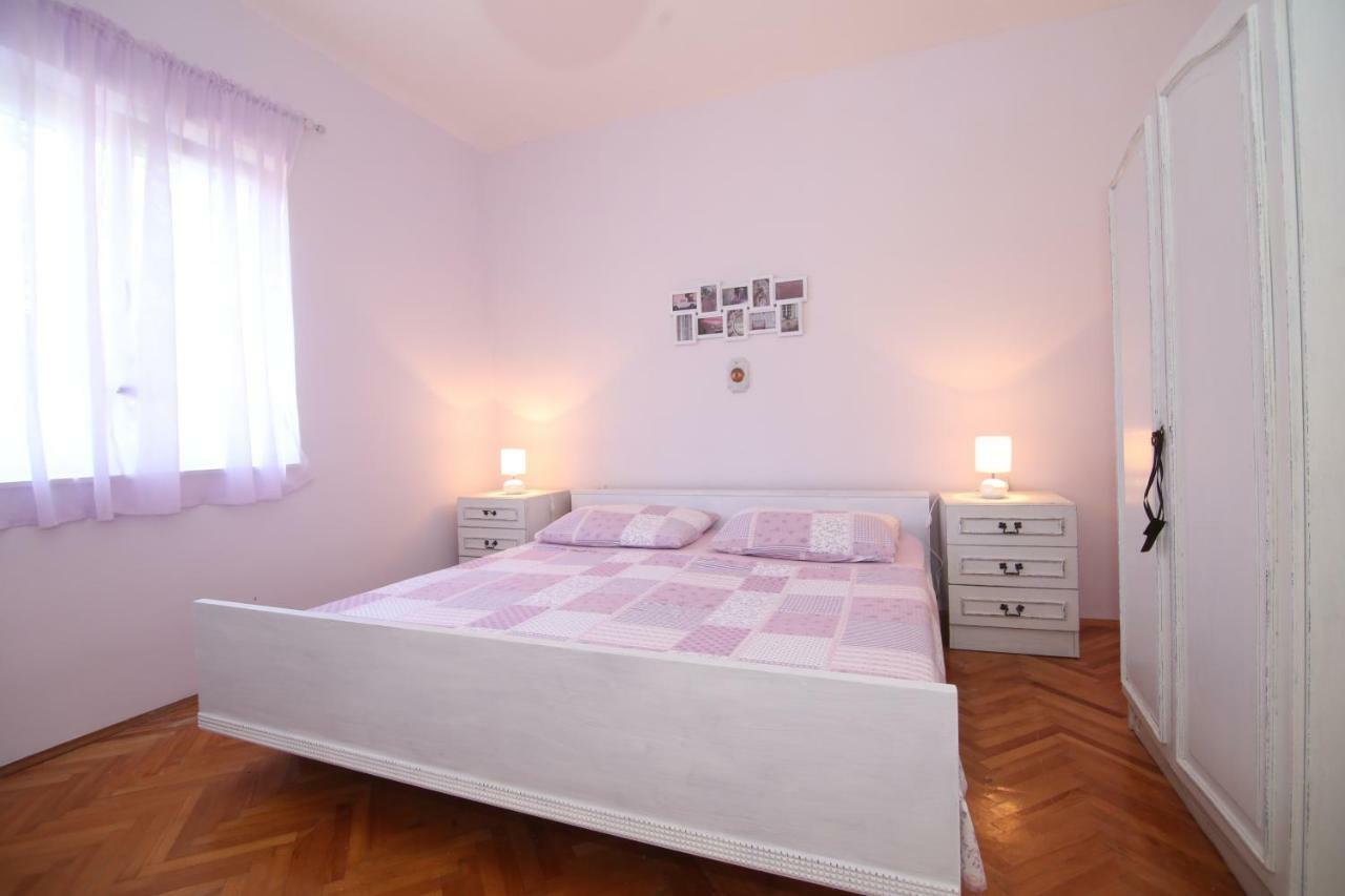 Providenca Apartman Vinišće Kültér fotó