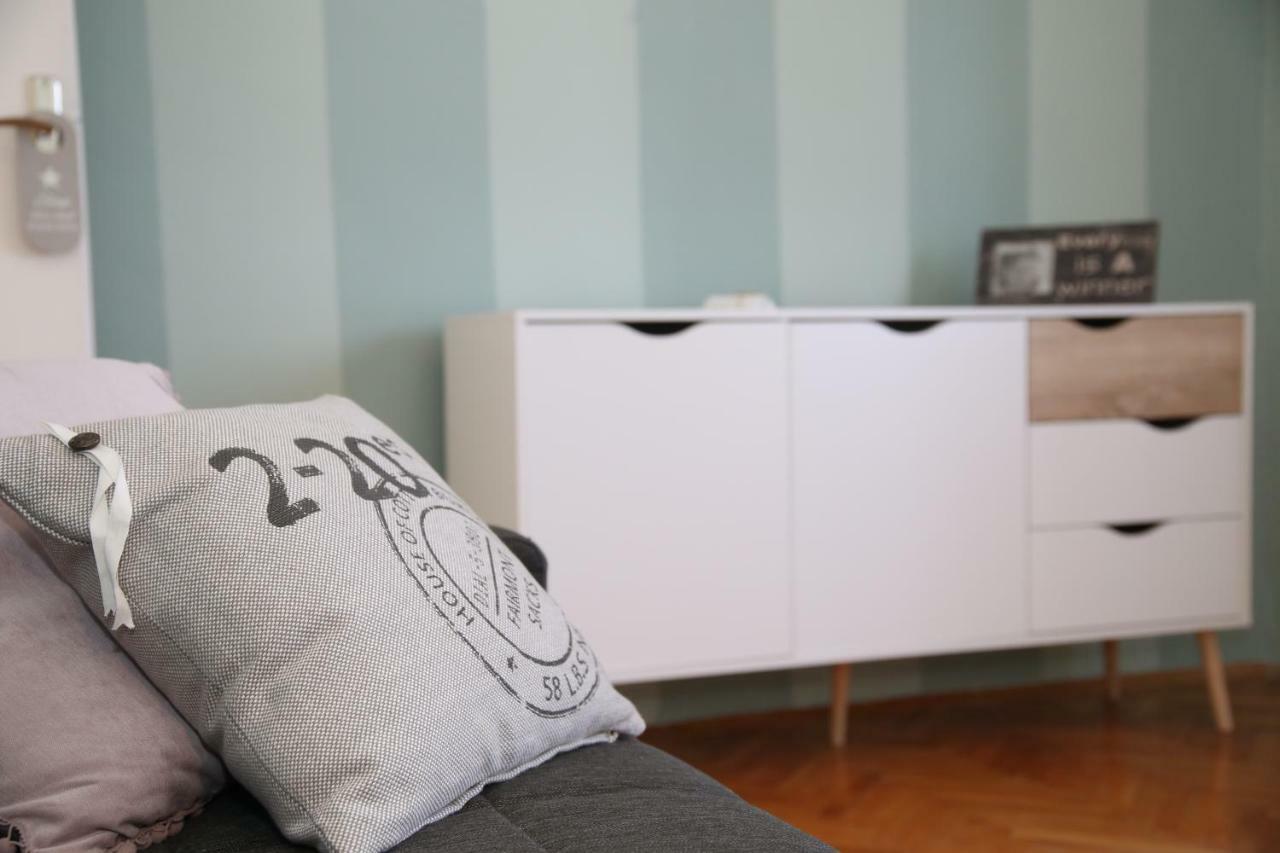 Providenca Apartman Vinišće Kültér fotó