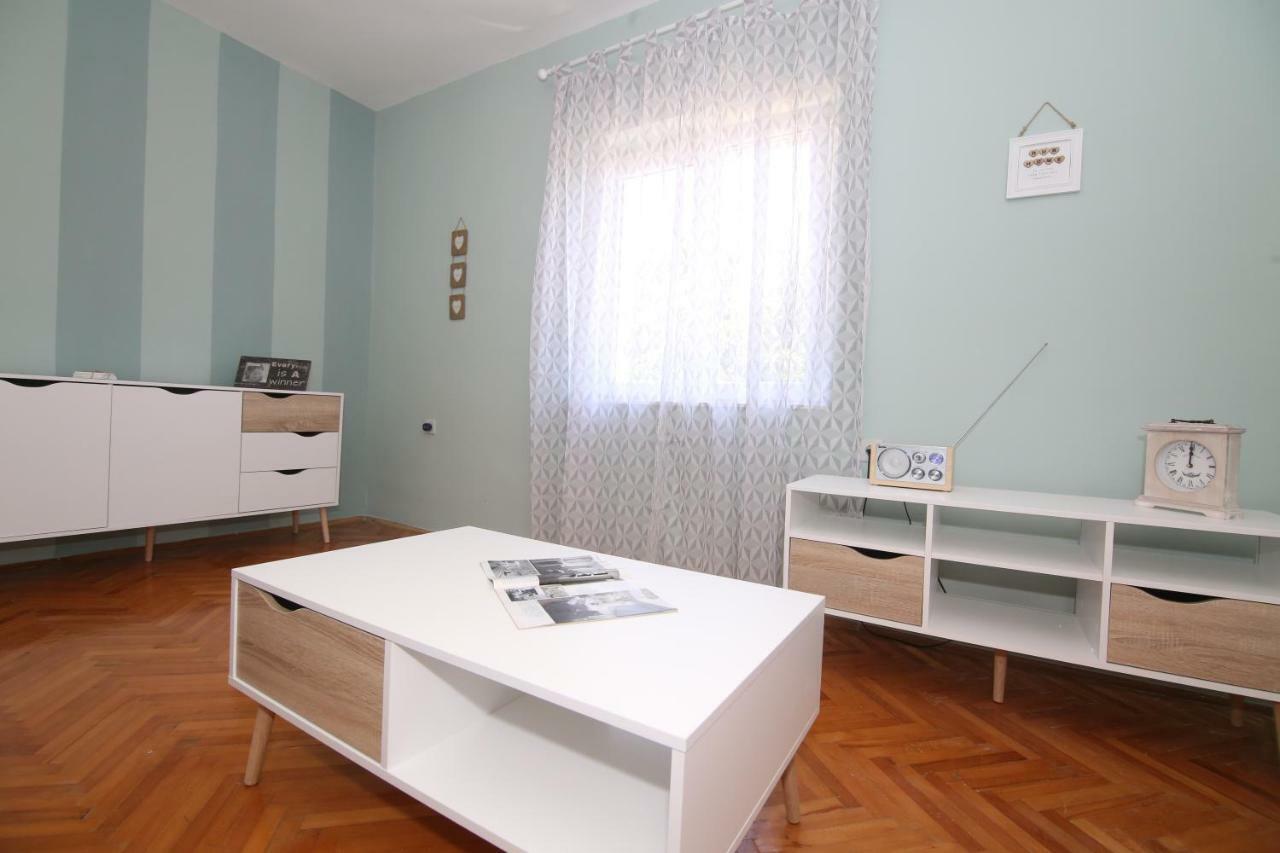 Providenca Apartman Vinišće Kültér fotó