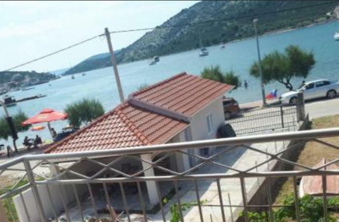Providenca Apartman Vinišće Kültér fotó